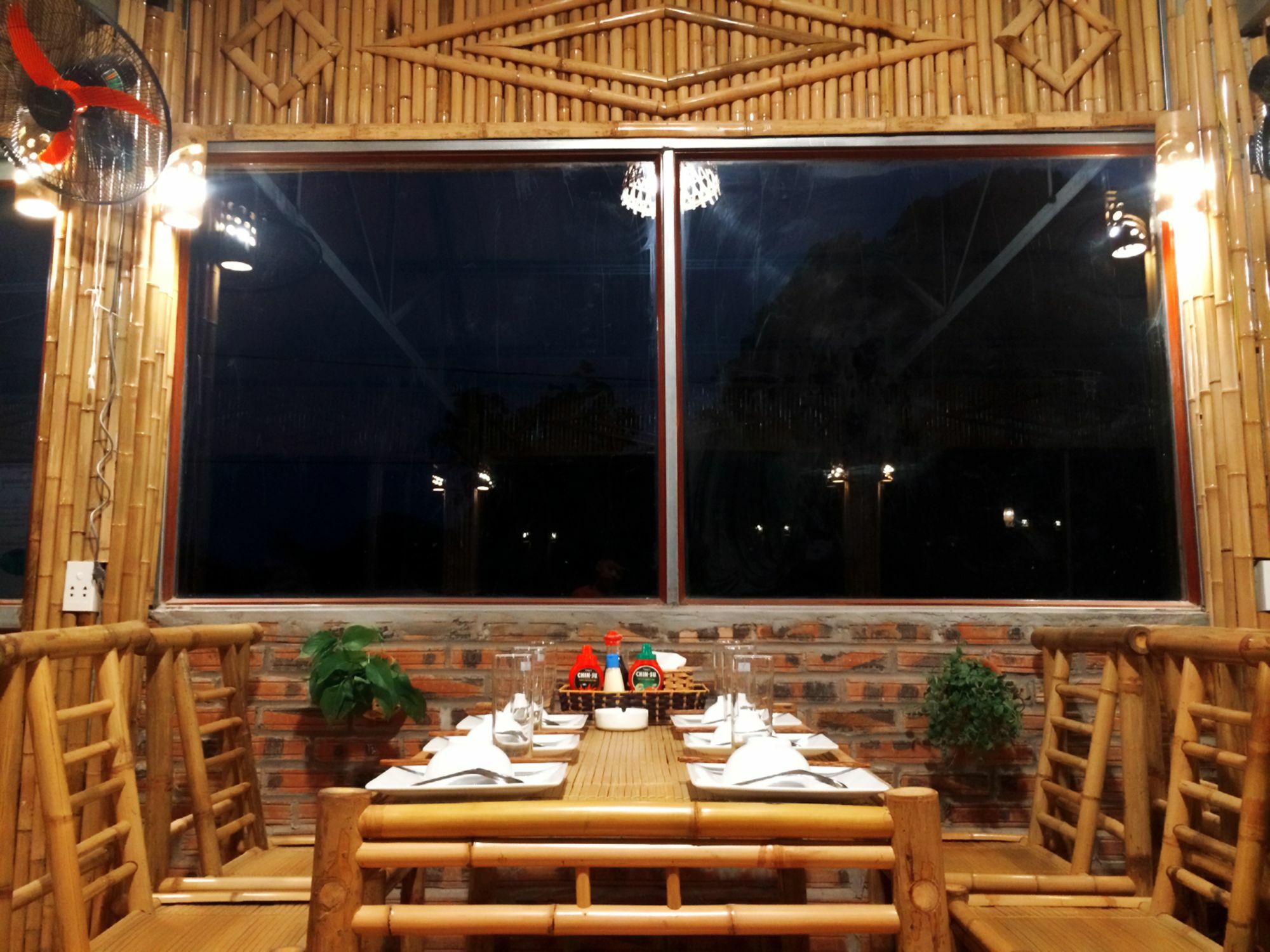 Ham Rong Homestay Ниньбинь Экстерьер фото